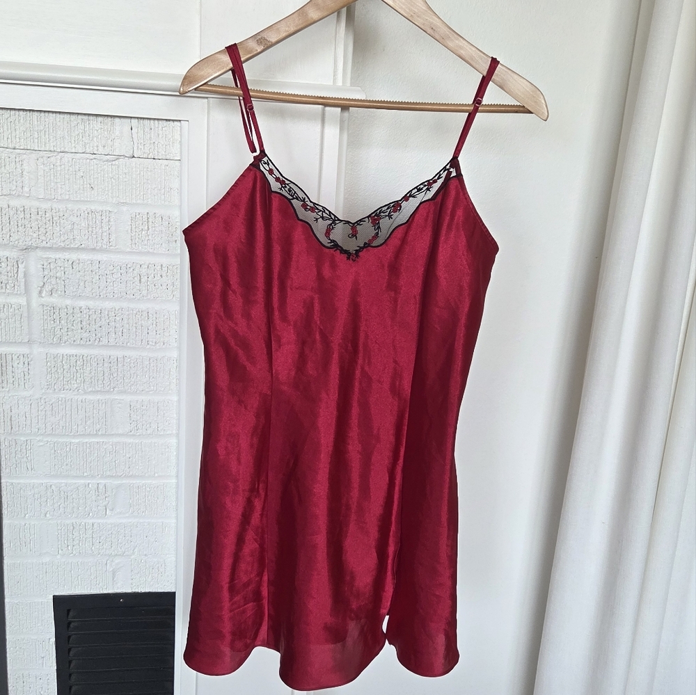 Vintage Inner Most Red And Black Chemise With Heart Lace Decolletage Medium